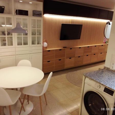 2 Bedroom Large Modern Apartment In Blanes Old Town 50M From The Beach! Dış mekan fotoğraf
