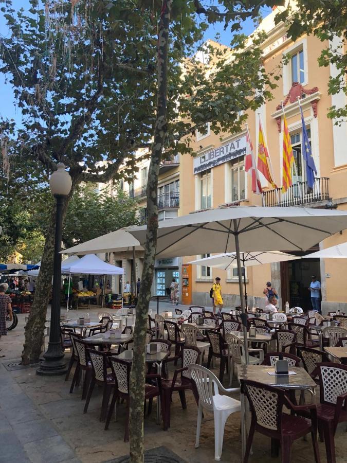 2 Bedroom Large Modern Apartment In Blanes Old Town 50M From The Beach! Dış mekan fotoğraf