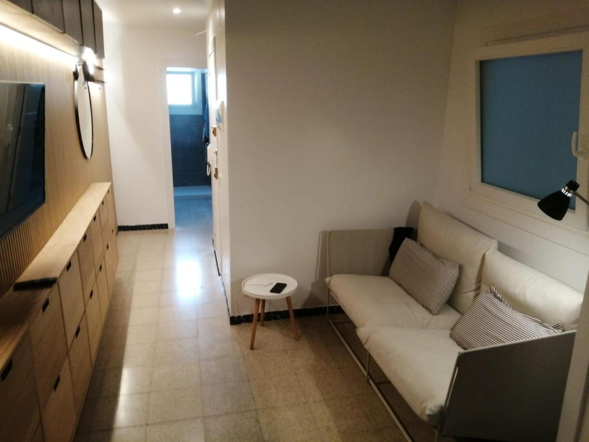 2 Bedroom Large Modern Apartment In Blanes Old Town 50M From The Beach! Dış mekan fotoğraf