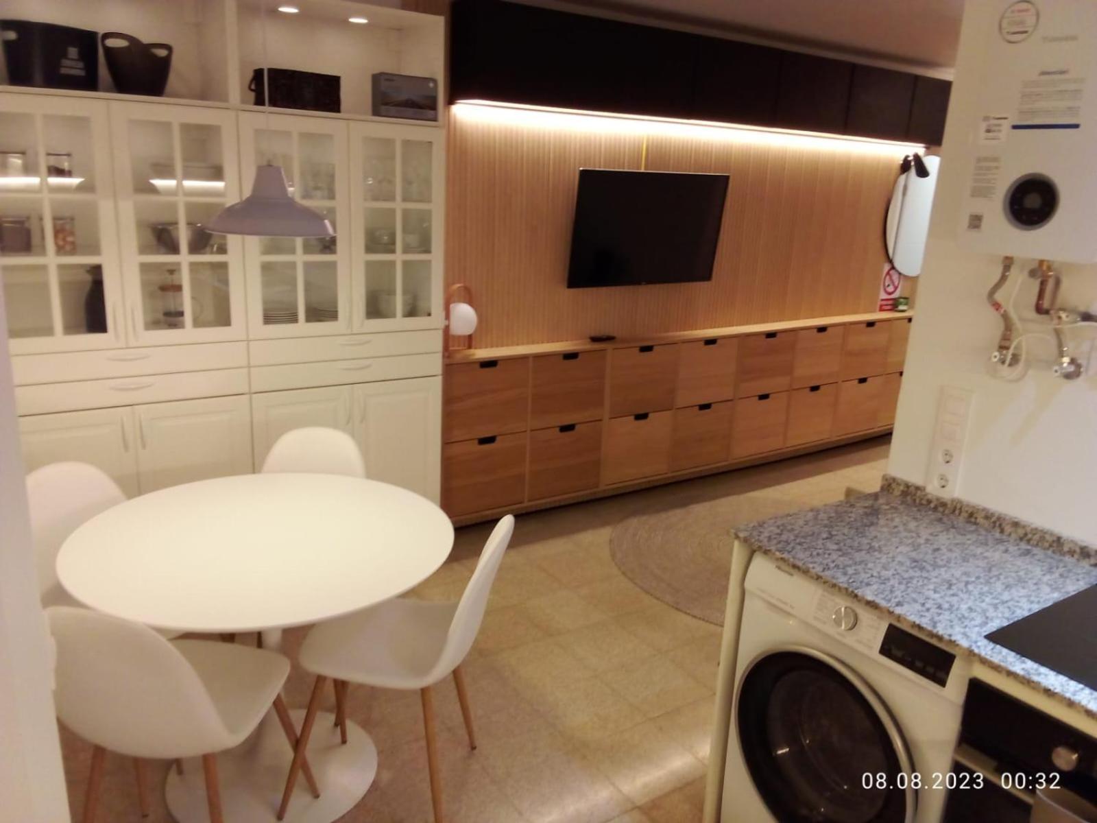 2 Bedroom Large Modern Apartment In Blanes Old Town 50M From The Beach! Dış mekan fotoğraf